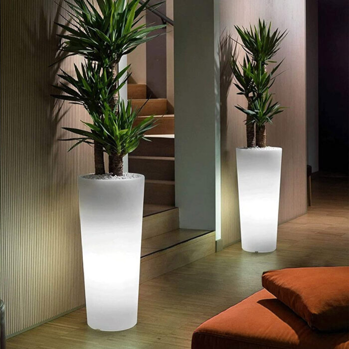 Vaso lampada per esterno in policorbonato in diverse forme e misure LA SEGGIOLA Vaso Light